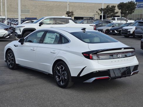 New 2025 Hyundai Sonata SEL image 9