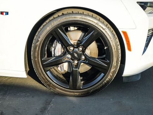Used 2017 Chevrolet Camaro SS RWD image 12