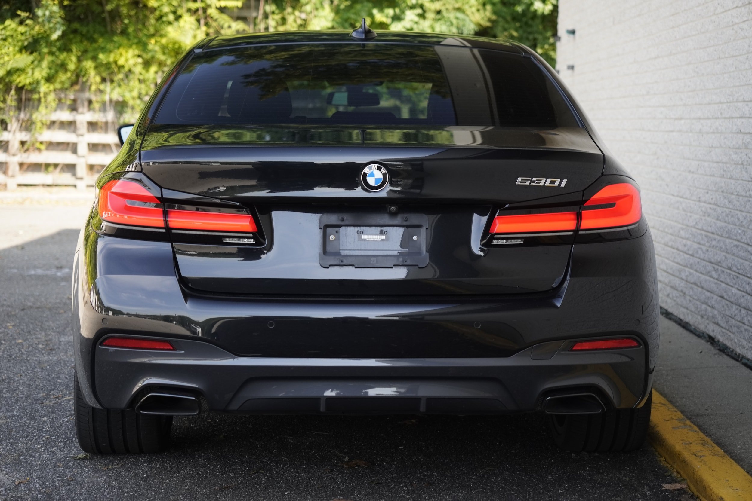 Used 2022 BMW 530i w/ M Sport Package RWD image 6