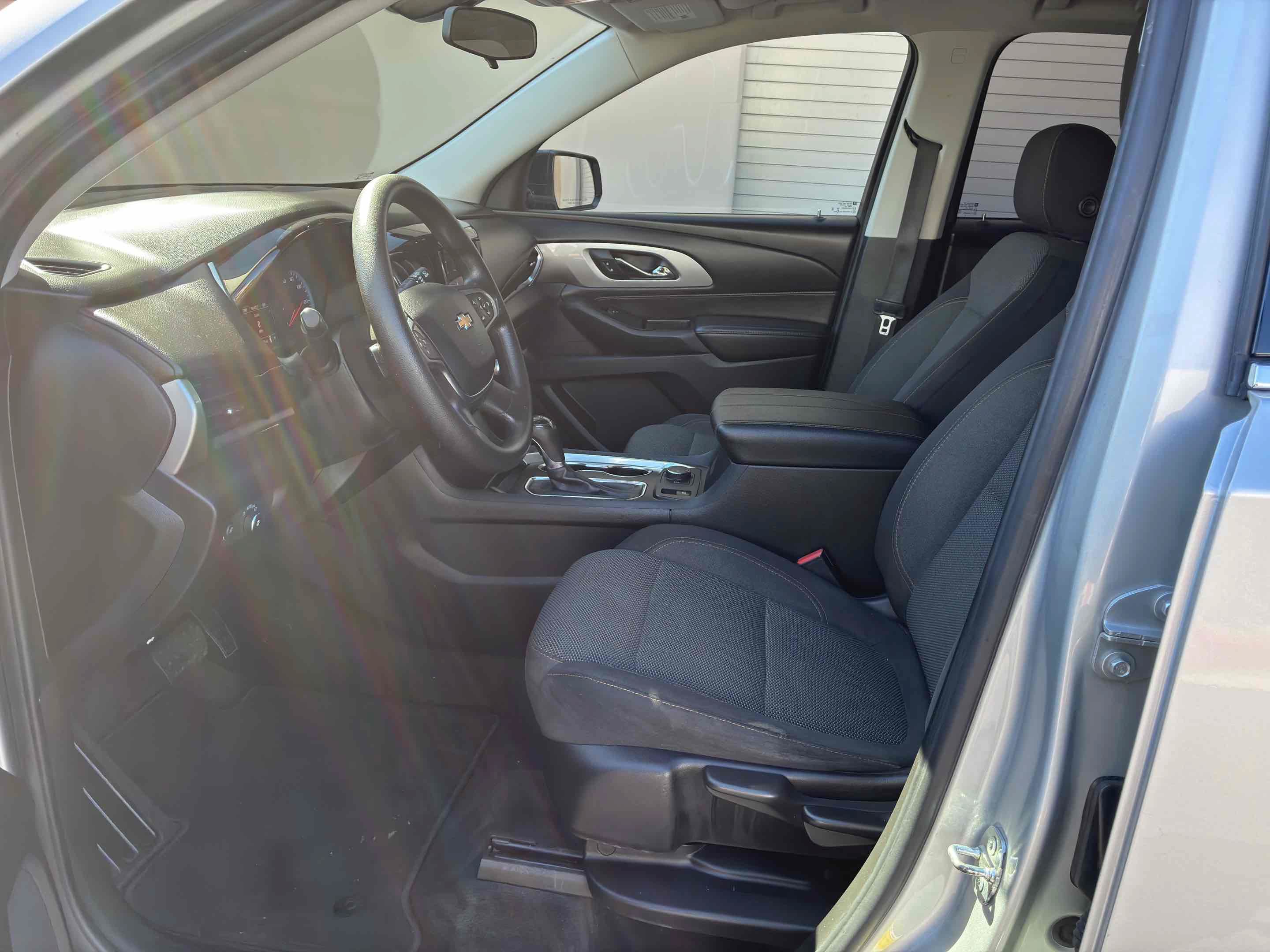 Used 2020 Chevrolet Traverse LS FWD image 37
