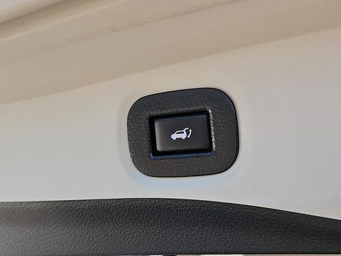 Certified 2019 Nissan Rogue SV AWD/4WD image 30