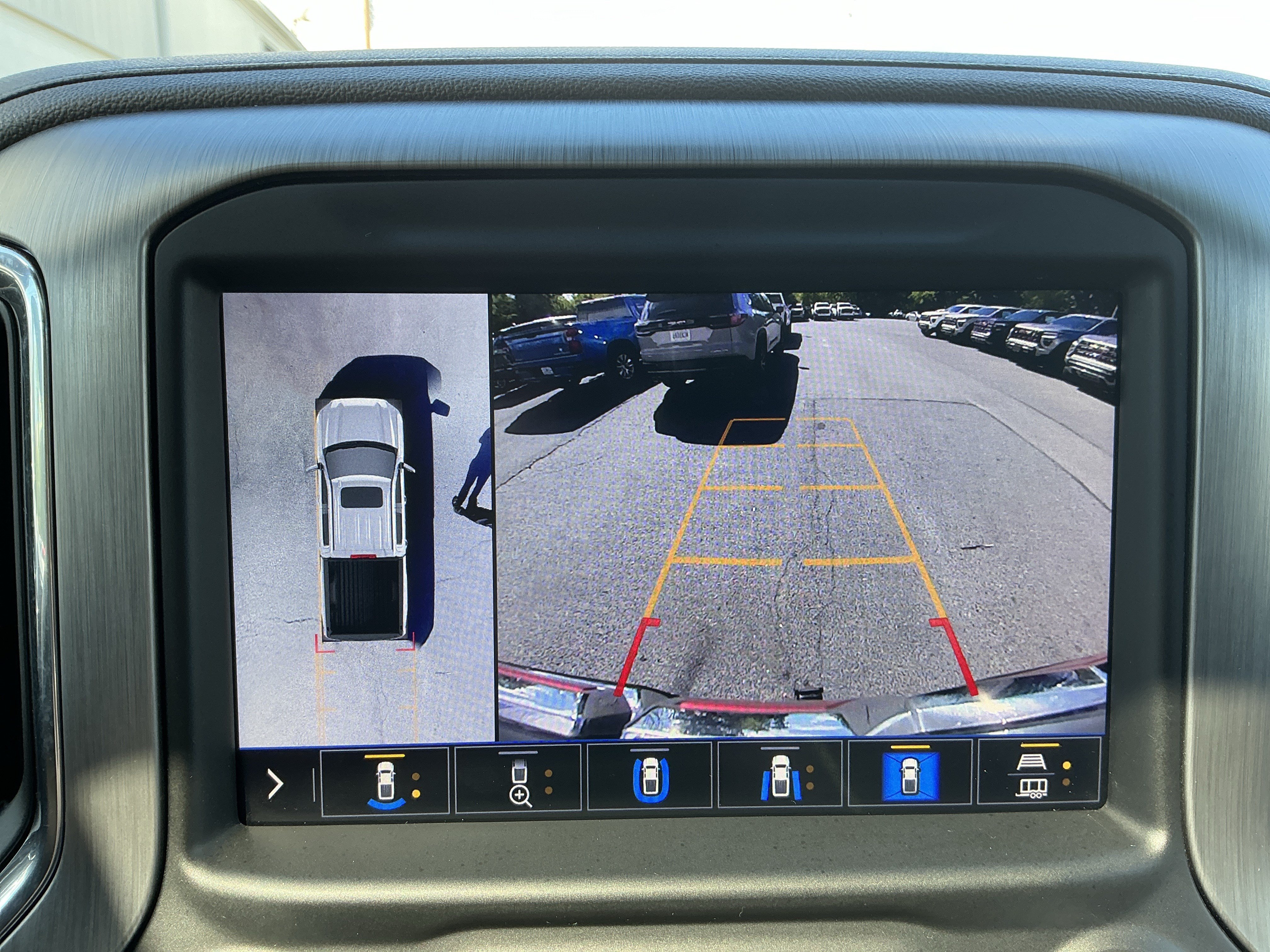 Used 2020 GMC Sierra 1500 Denali w/ Technology Package AWD/4WD image 17