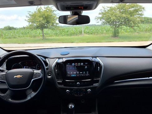 Used 2019 Chevrolet Traverse LT AWD/4WD image 16