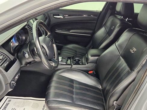 Used 2019 Chrysler 300 S RWD image 21