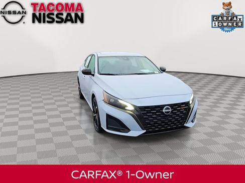 Used 2024 Nissan Altima 2.5 SR image 2