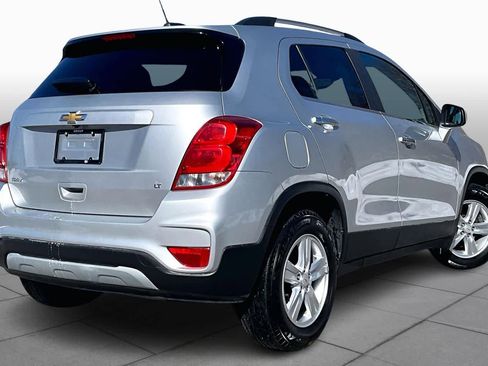 Used 2019 Chevrolet Trax LT w/ LT Convenience Package FWD image 13