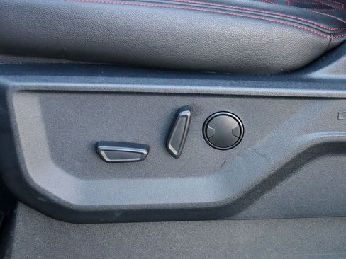 New 2026 Ford F250 Lariat w/ Black Appearance Package image 28