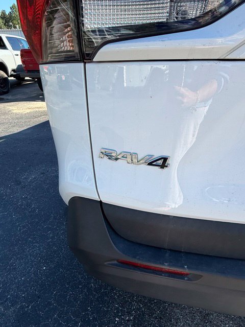 Used 2025 Toyota RAV4 XLE FWD image 8