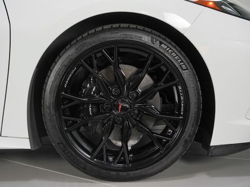 Used 2024 Chevrolet Corvette Stingray Premium Cpe w/ Stealth Interior Trim Package RWD image 28