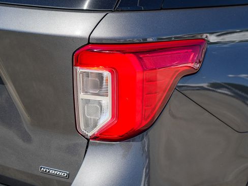 Used 2023 Ford Explorer Limited RWD image 10