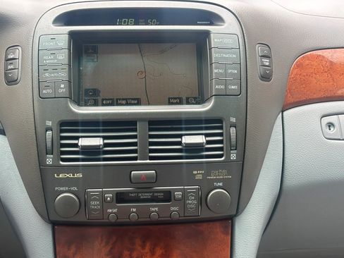 Used 2004 Lexus LS 430 RWD image 29