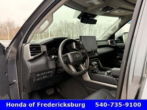 Used 2024 Toyota Tundra Limited image 24