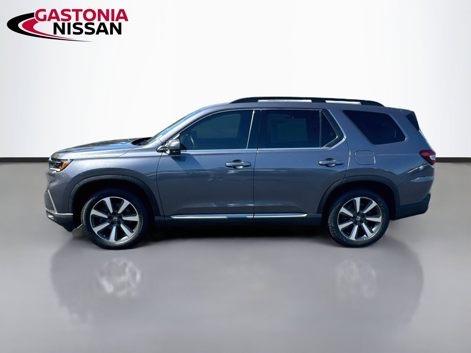 Used 2024 Honda Pilot Touring image 5