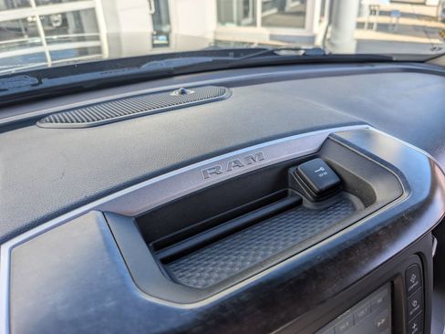 Used 2019 RAM 2500 Big Horn image 25