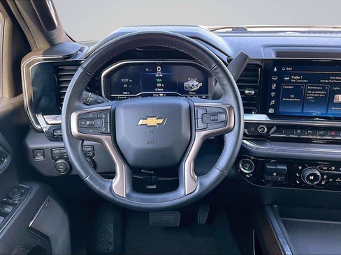 Used 2024 Chevrolet Silverado 2500 High Country w/ Technology Package AWD/4WD image 6