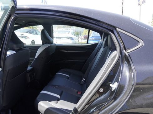 Used 2025 Toyota Camry SE FWD image 16