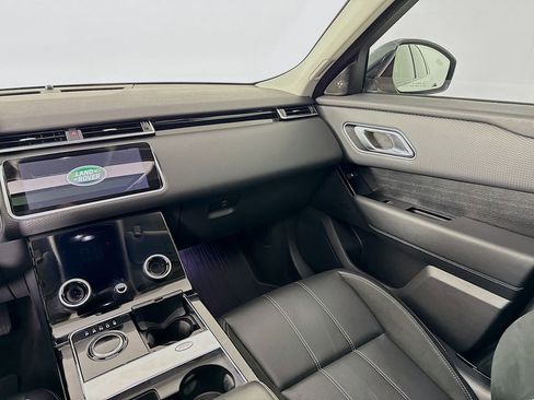 Used 2019 Land Rover Range Rover Velar S AWD/4WD image 24