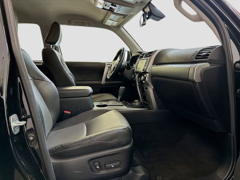 Used 2024 Toyota 4Runner SR5 Premium image 32