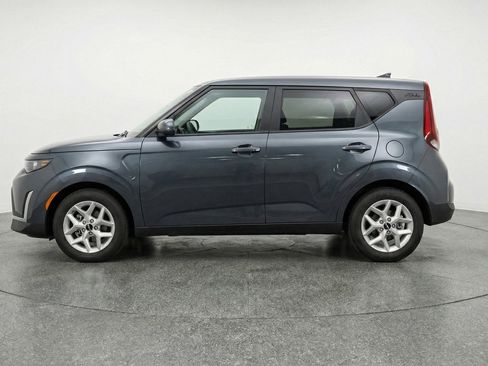Used 2025 Kia Soul LX w/ LX Technology Package FWD image 5