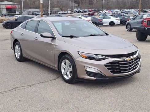 Used 2025 Chevrolet Malibu LS image 7