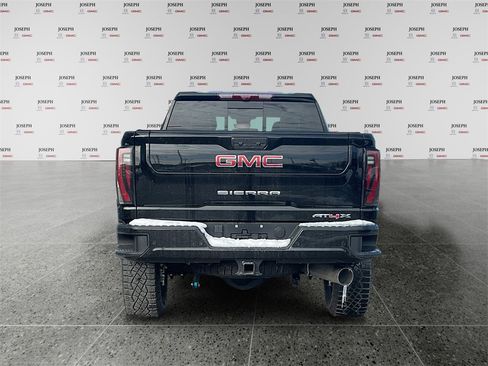 Used 2026 GMC Sierra 2500 AT4X image 6