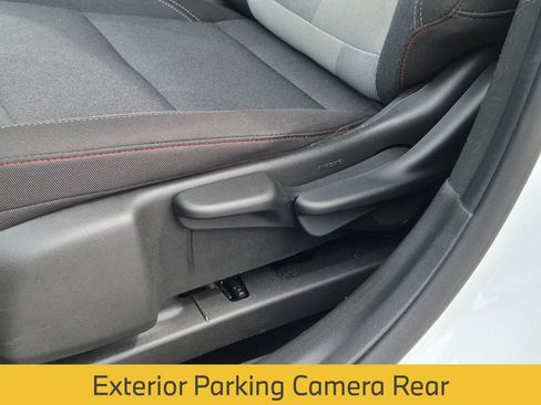 Used 2026 Chevrolet Trax RS FWD image 16