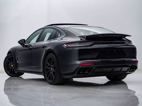 Certified 2023 Porsche Panamera 4 Platinum Edition image 3