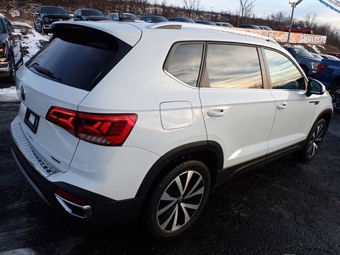 Used 2022 Volkswagen Taos SE image 9