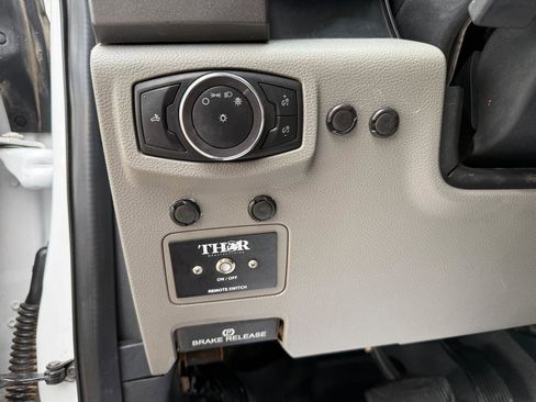Used 2019 Ford F250 XL w/ Power Equipment Group AWD/4WD image 23