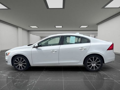 Used 2017 Volvo S60 T5 Inscription FWD image 7