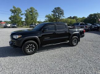 Used 2017 Toyota Tacoma TRD Off-Road w/ Tow Package (A/T) AWD/4WD video 1