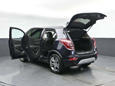 Used 2021 Buick Encore Preferred FWD image 62