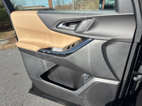 New 2026 Chevrolet Equinox ACTIV w/ Safety and Technology Package image 9