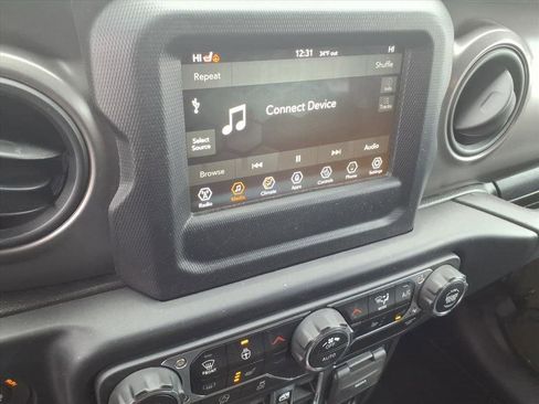 Used 2021 Jeep Wrangler Unlimited Sport image 29