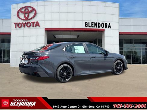 New 2026 Toyota Camry SE FWD image 11