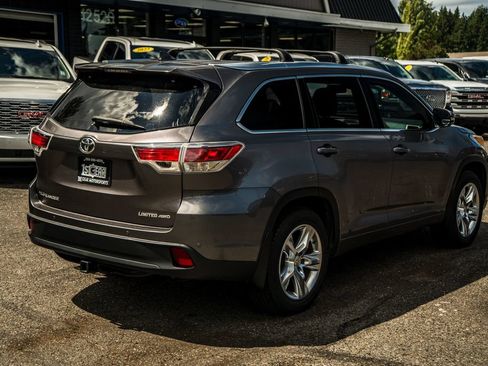 Used 2015 Toyota Highlander Limited Platinum AWD/4WD image 11