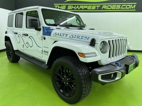 Used 2022 Jeep Wrangler Unlimited Sahara w/ Cold Weather Group AWD/4WD image 2