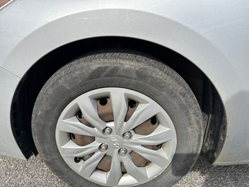 Used 2019 Hyundai Accent SE FWD image 3