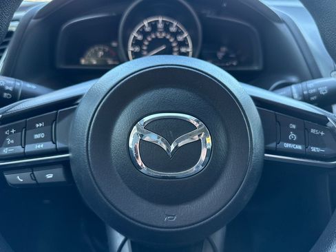 Used 2018 MAZDA MAZDA3 Sport image 25
