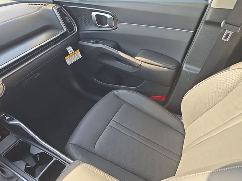 New 2026 Kia Sorento S w/ S Panoramic Sunroof Package FWD image 15