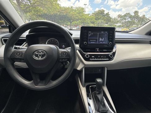 Used 2022 Toyota Corolla Cross L FWD image 17