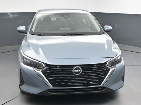 Used 2024 Nissan Sentra SV image 2