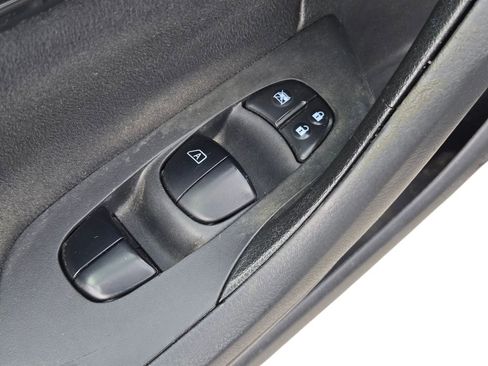 Used 2014 Nissan Altima 2.5 S w/ Sport Value Package FWD image 15