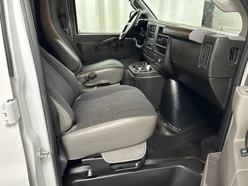 Used 2025 GMC Savana 2500 w/ Driver Convenience Package RWD image 12