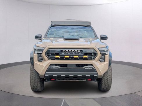 Used 2025 Toyota Tacoma TRD Pro AWD/4WD image 10