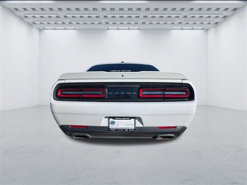 Used 2020 Dodge Challenger SXT image 6