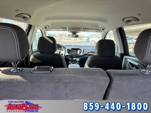 Used 2023 GMC Terrain SLE w/ Driver Convenience Package image 35
