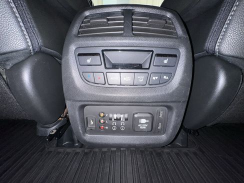Used 2017 Honda Pilot Elite image 18