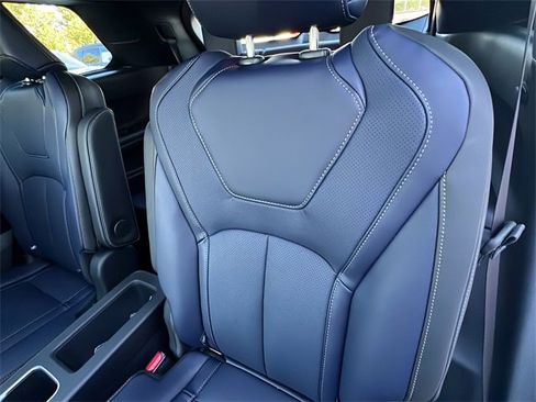 New 2026 INFINITI QX60 Sport image 18