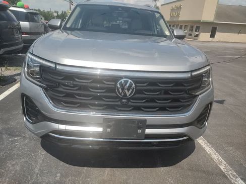 Used 2024 Volkswagen Atlas SEL Premium R-Line AWD/4WD image 13
